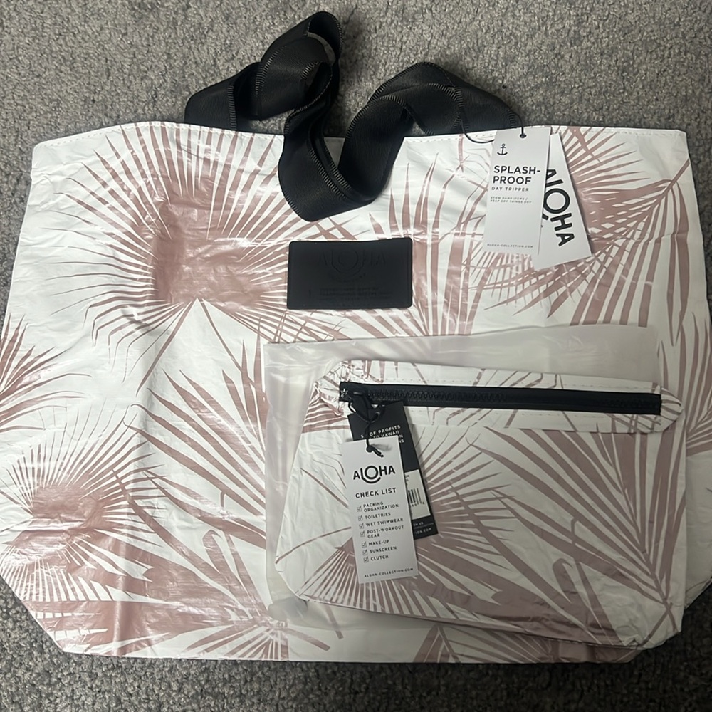 BNWT Aloha collection Rose Gold Palms Bundle